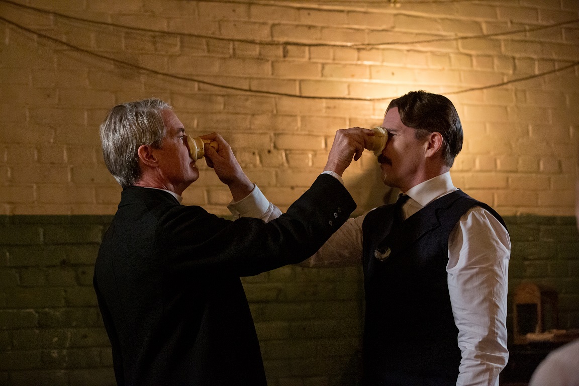 Итан Хоук – 'фото'