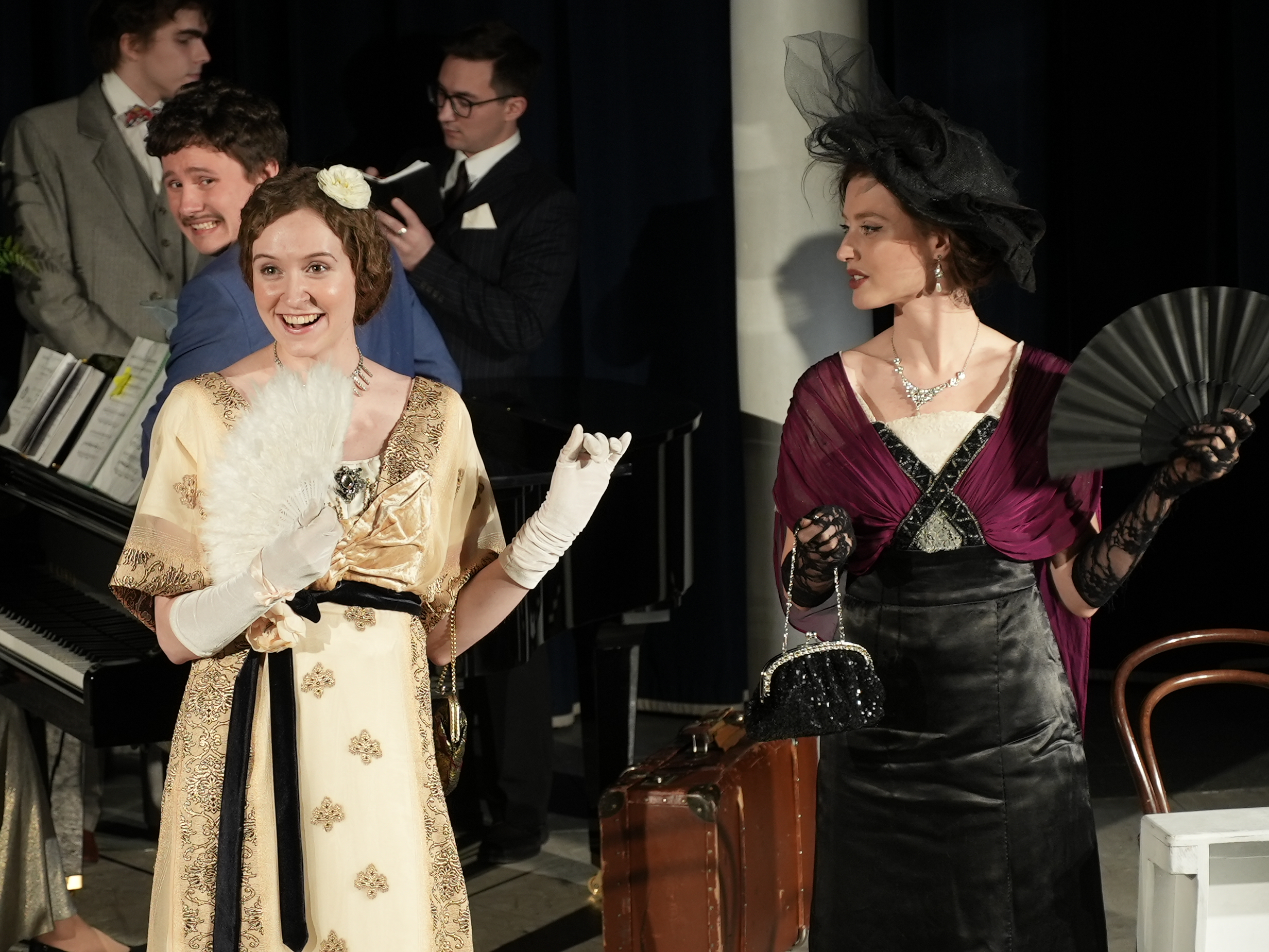 Чудаки на подмостках – афиша