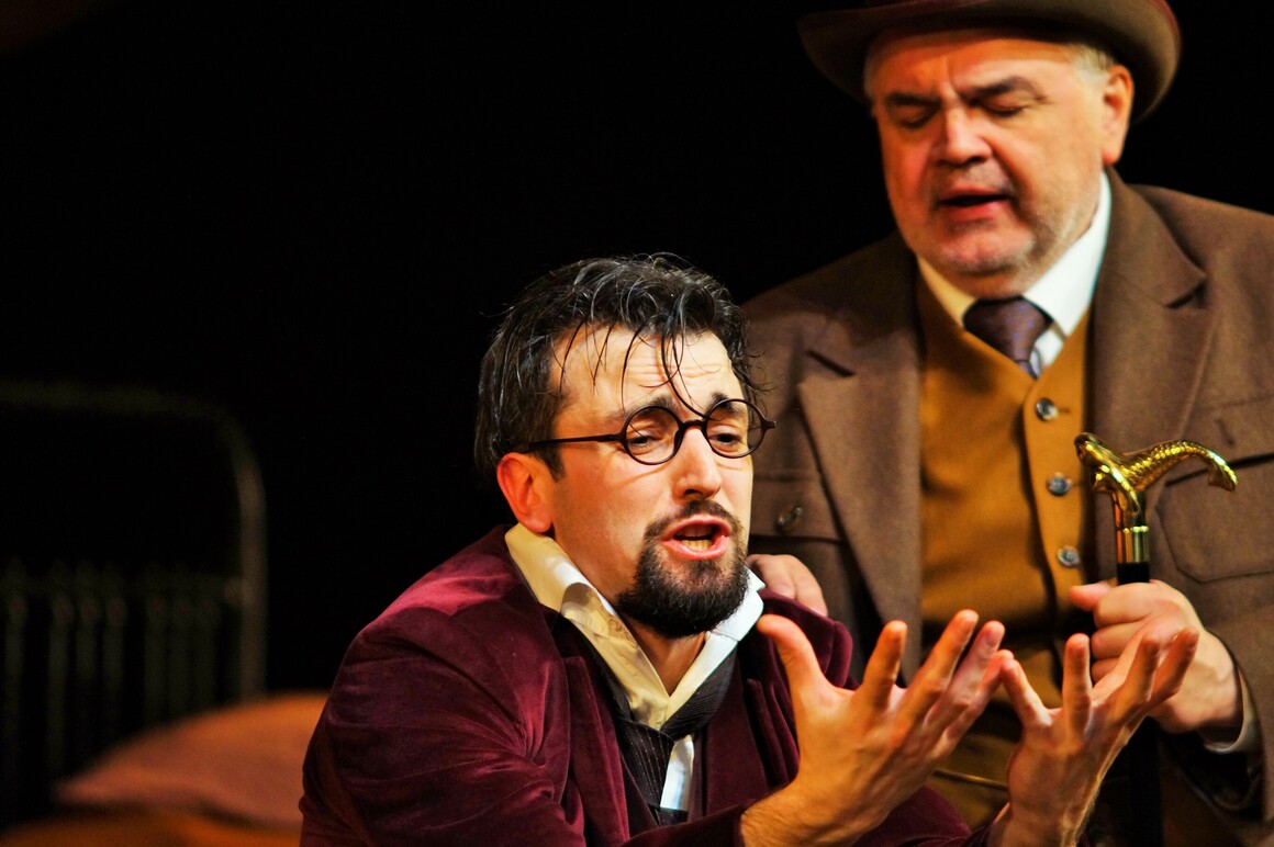 На всякого мудреца довольно простоты – афиша