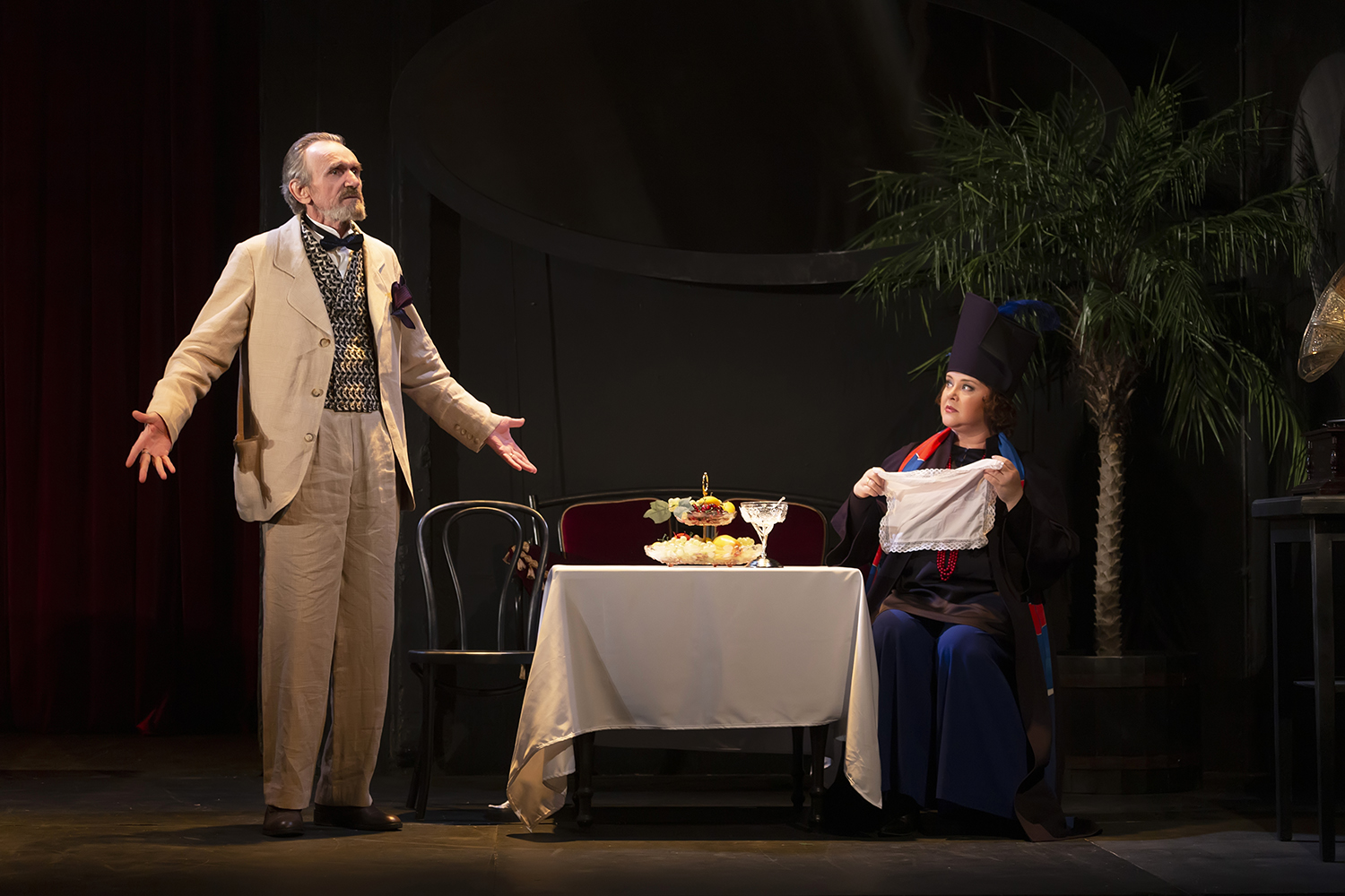 Красавец мужчина – афиша