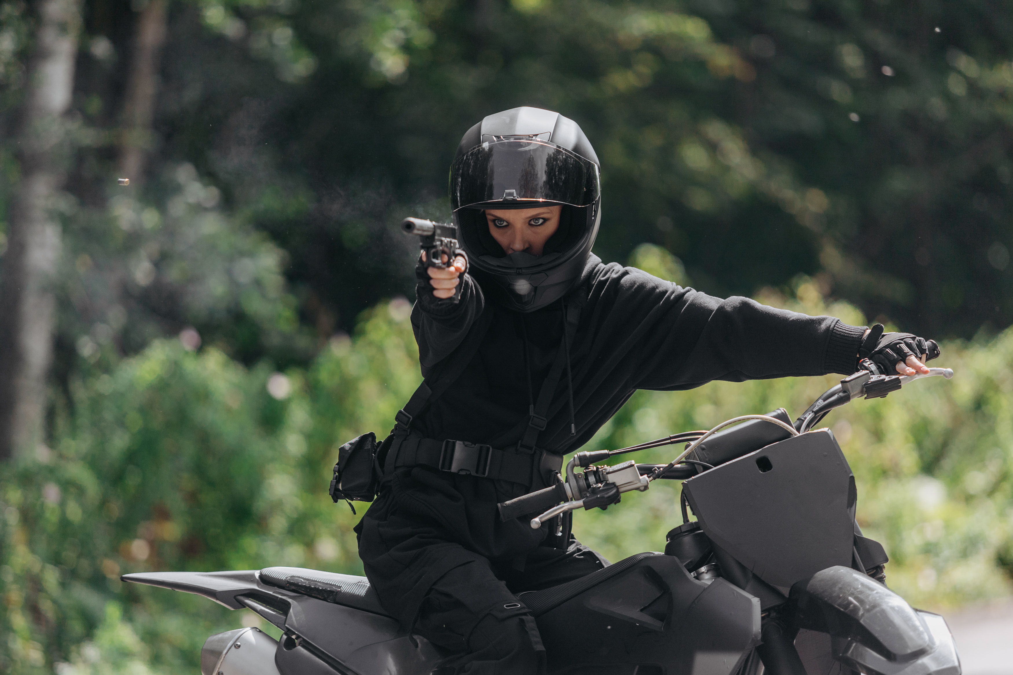 Лысый нянь – афиша