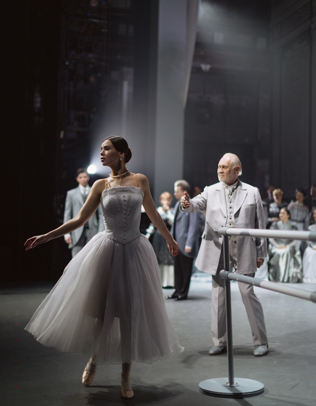 Дама с камелиями – афиша