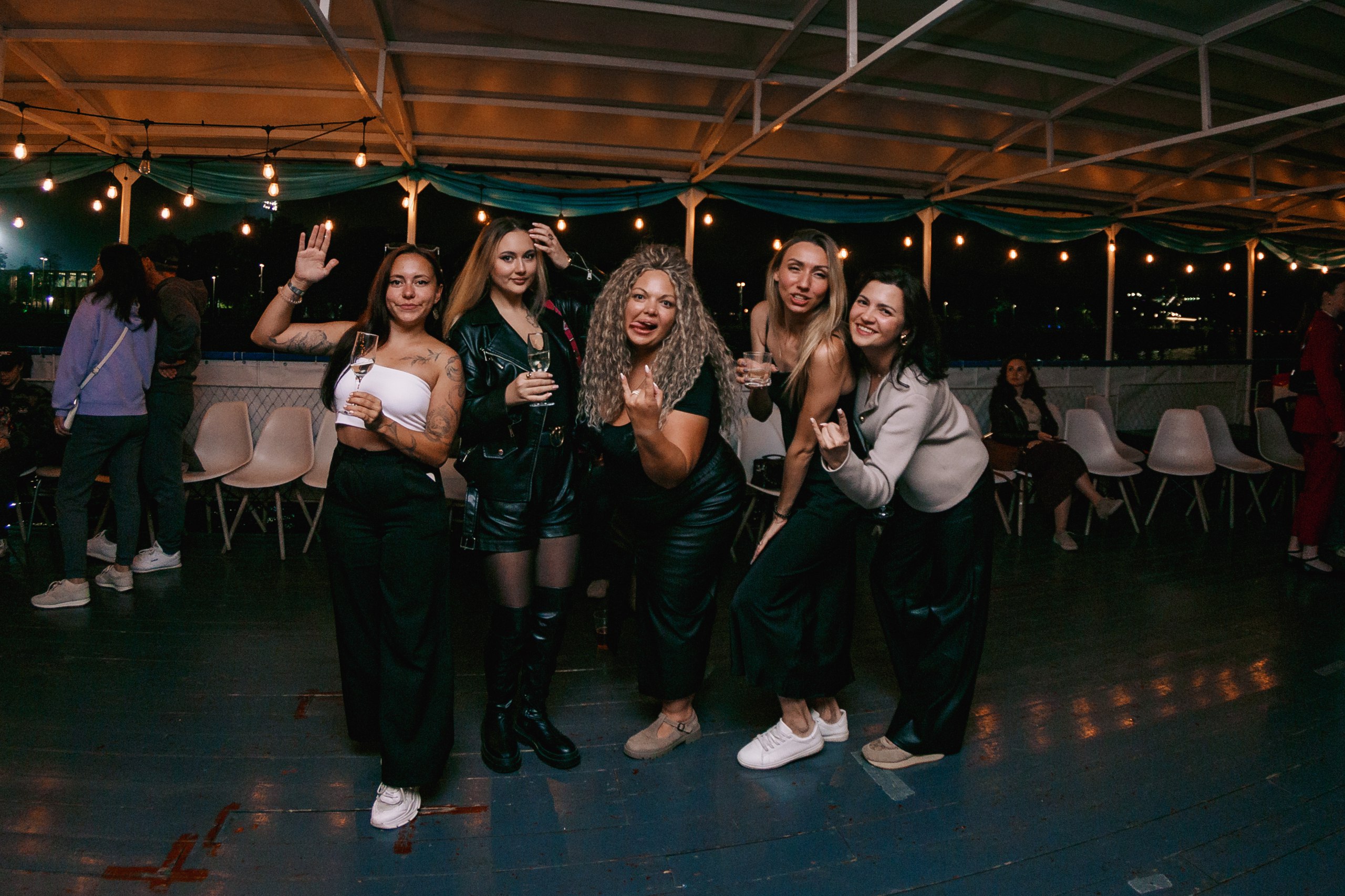 Стендап и Музыка на Теплоходе – афиша