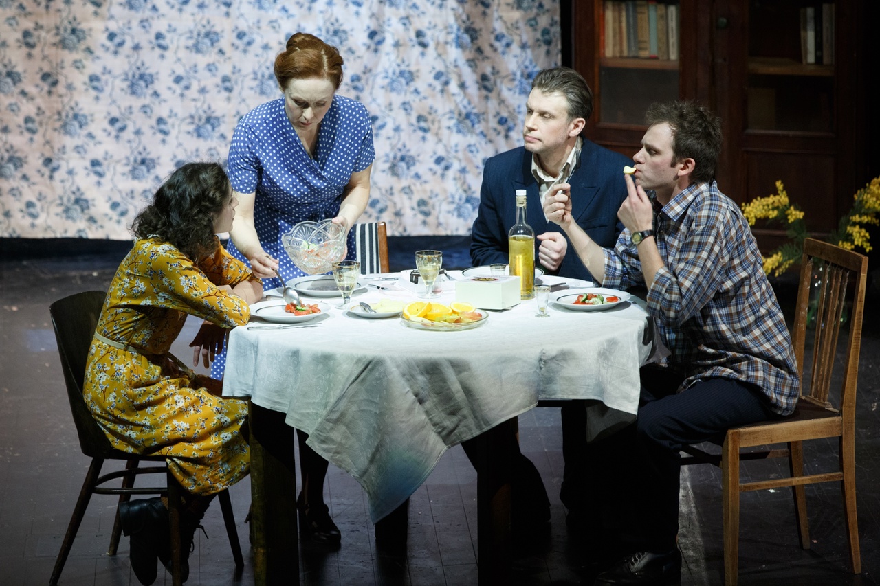 Пять вечеров – афиша