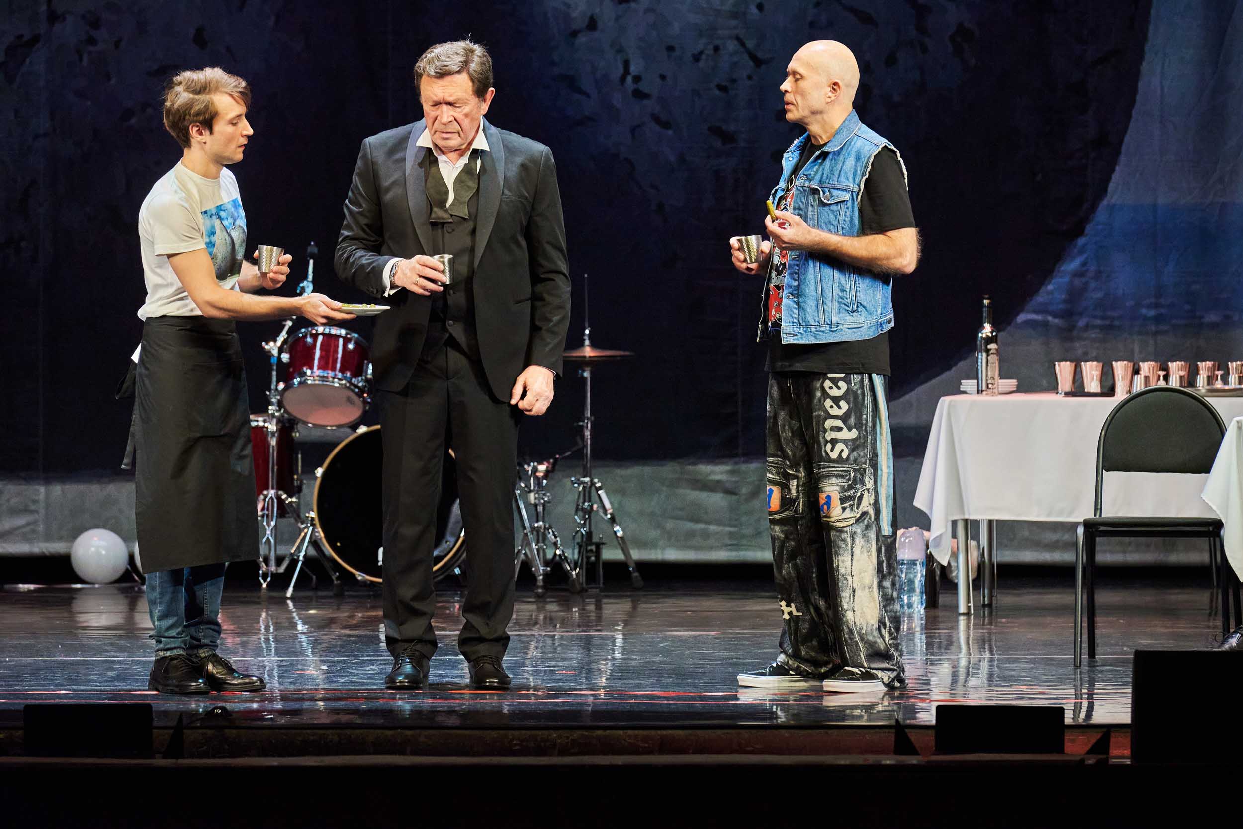 Форс в мажоре – афиша