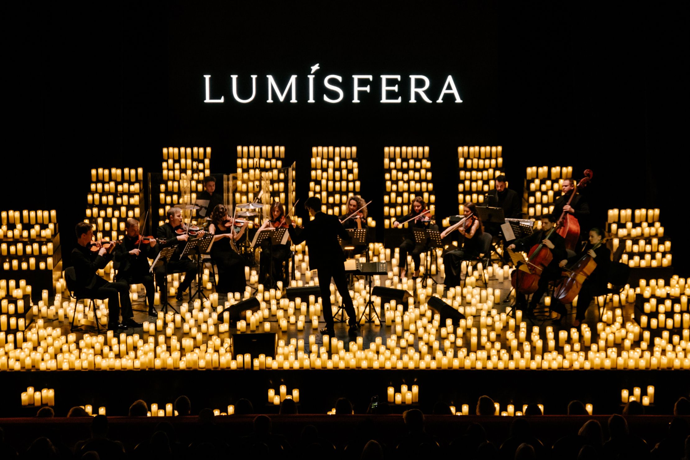 Lumisfera. В объятия любви. 3000 свечей. – афиша