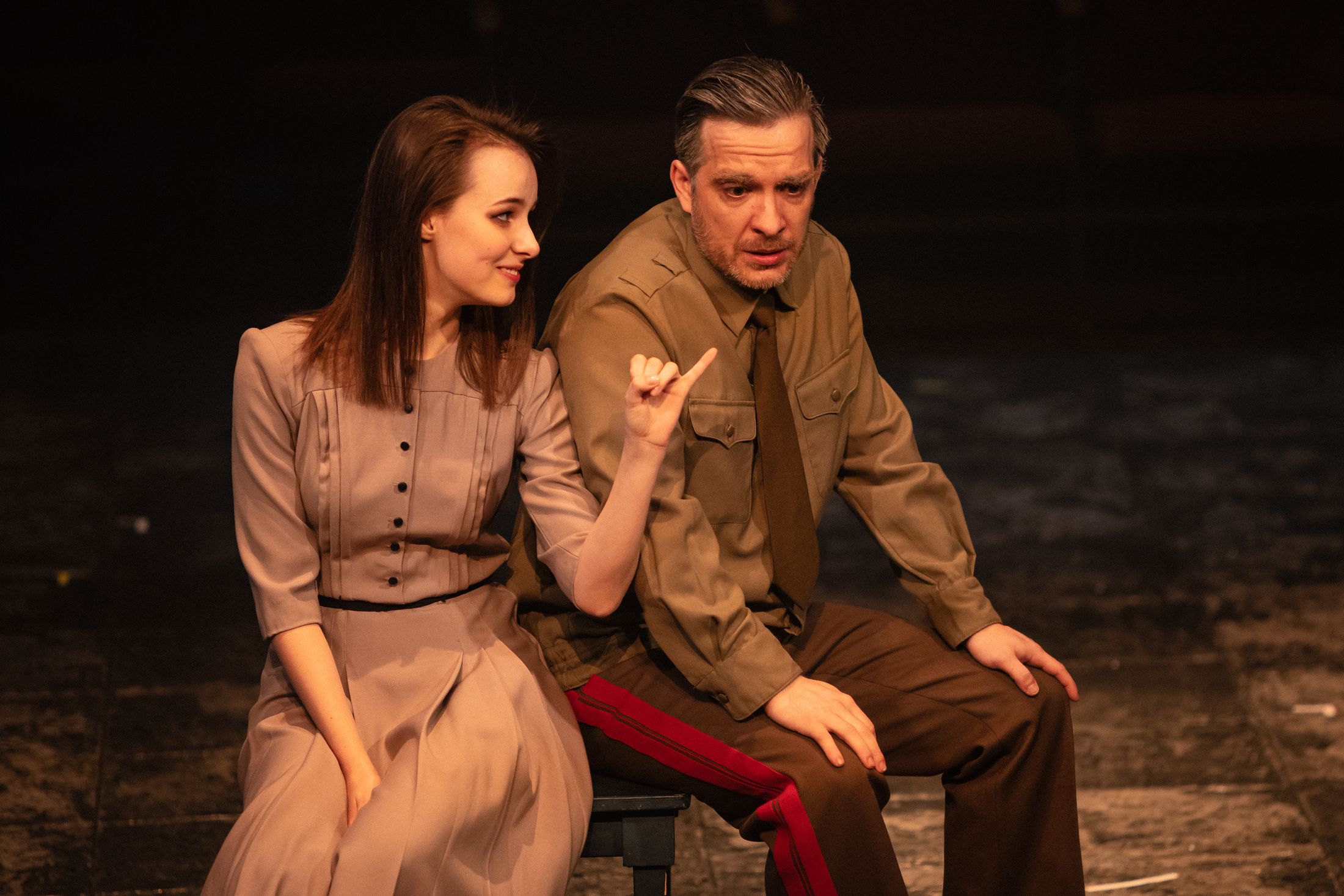 Генерал и его семья – афиша