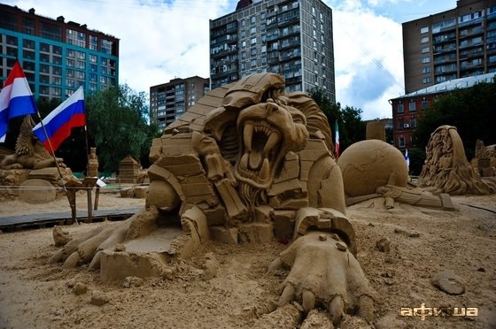 IX Фестиваль песчаных скульптур «Мифы или реальность. Загадки истории» – афиша
