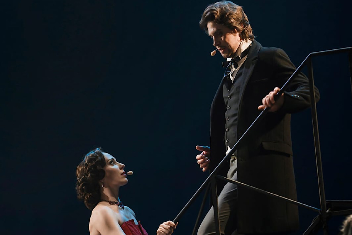 Идиот – афиша