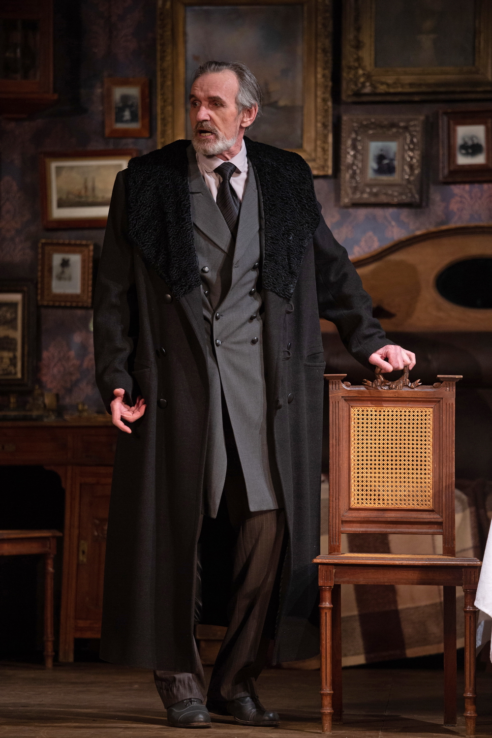 Семейный портрет – афиша