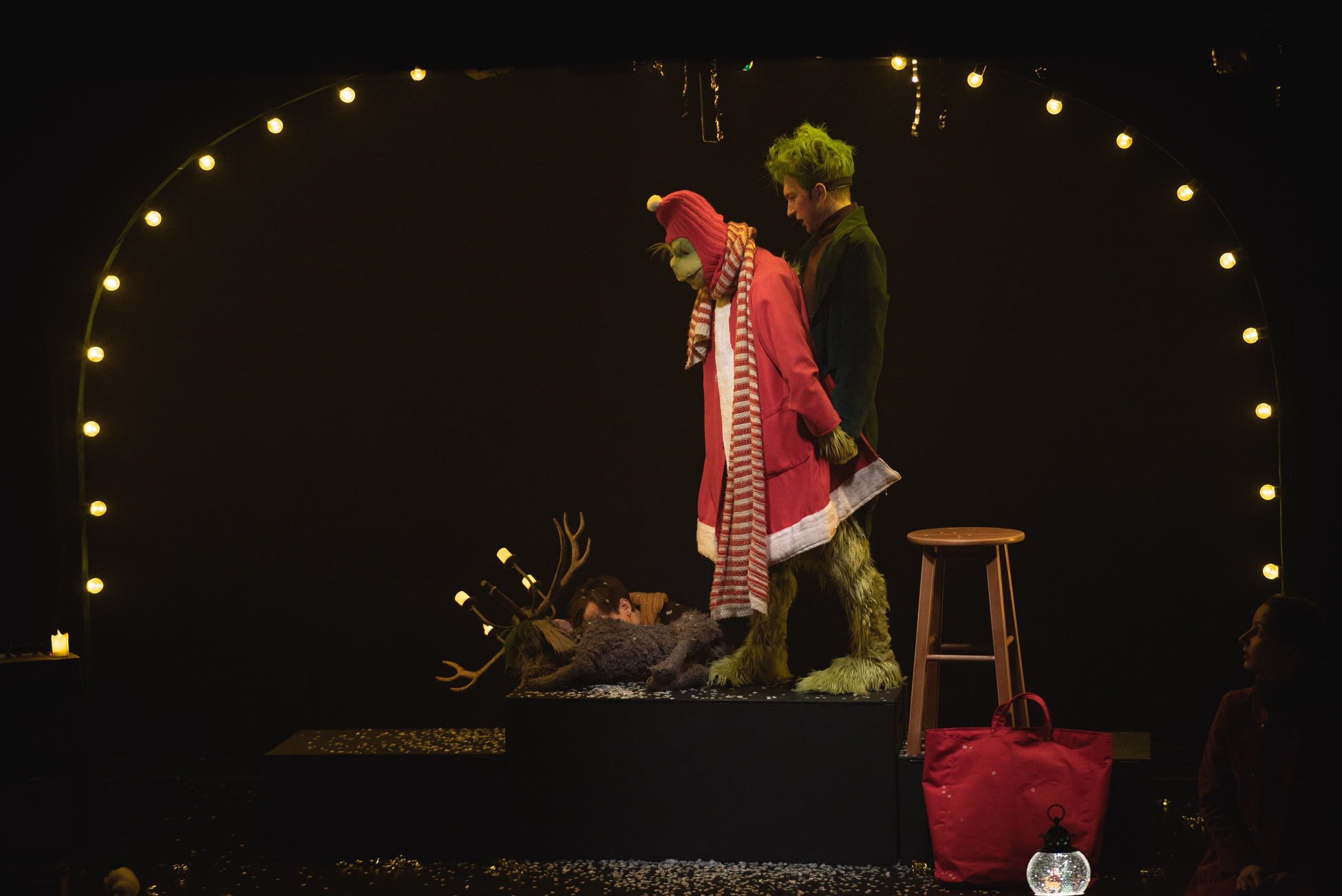 Гринч похититель Рождества – афиша