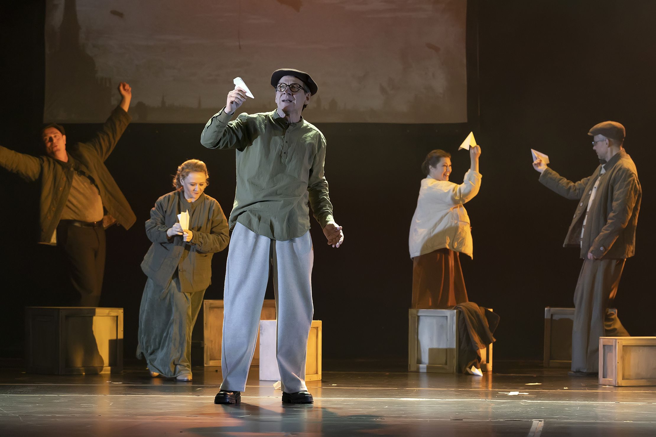 Раненый город – афиша