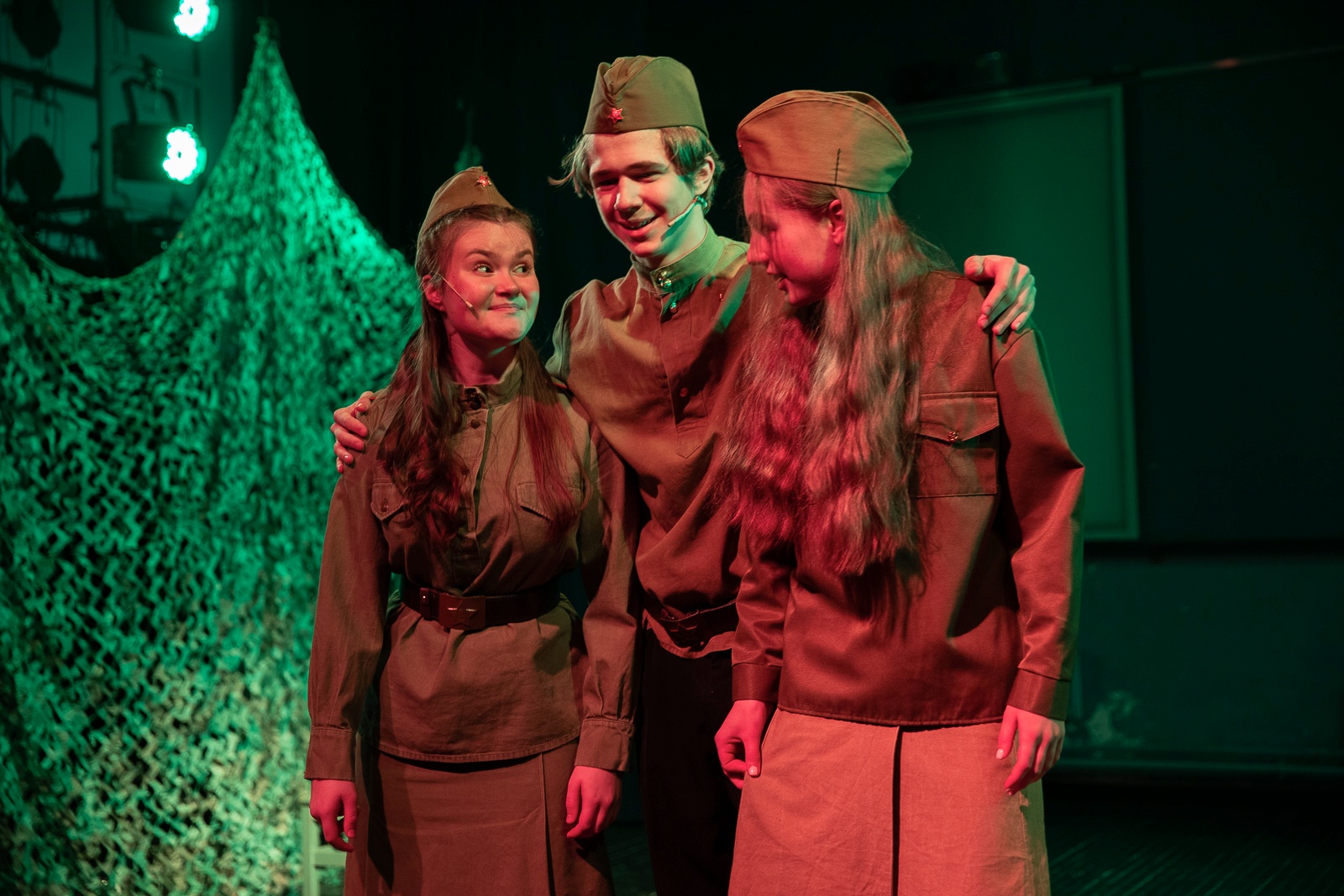 Наш 9 «Б» – афиша