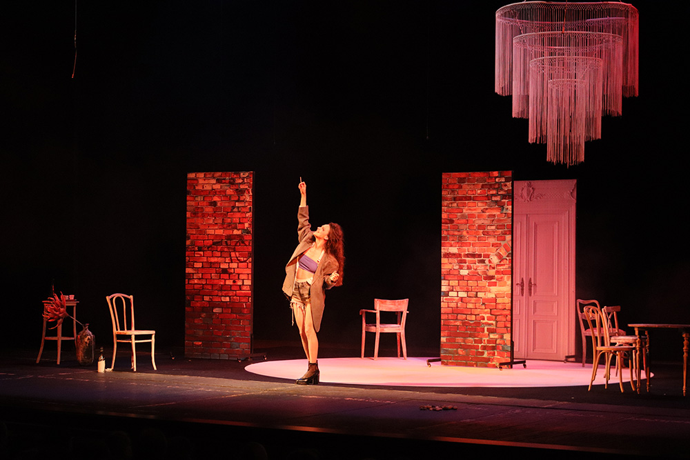 Иллюзия счастья – афиша