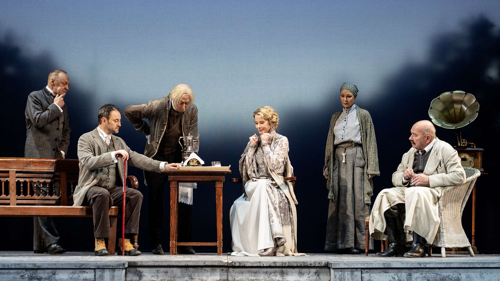 Вишневый сад – афиша