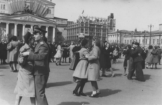Театральная Москва 1941–1945 годов – афиша