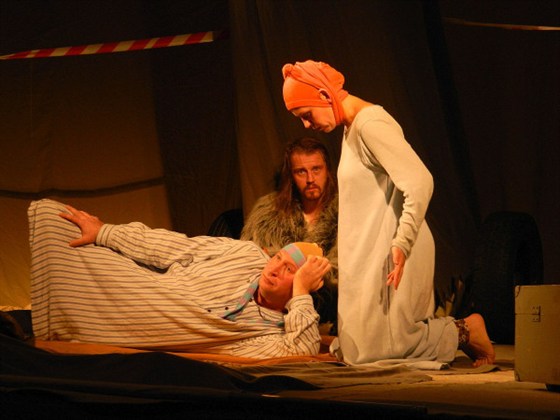 Два солнца – афиша